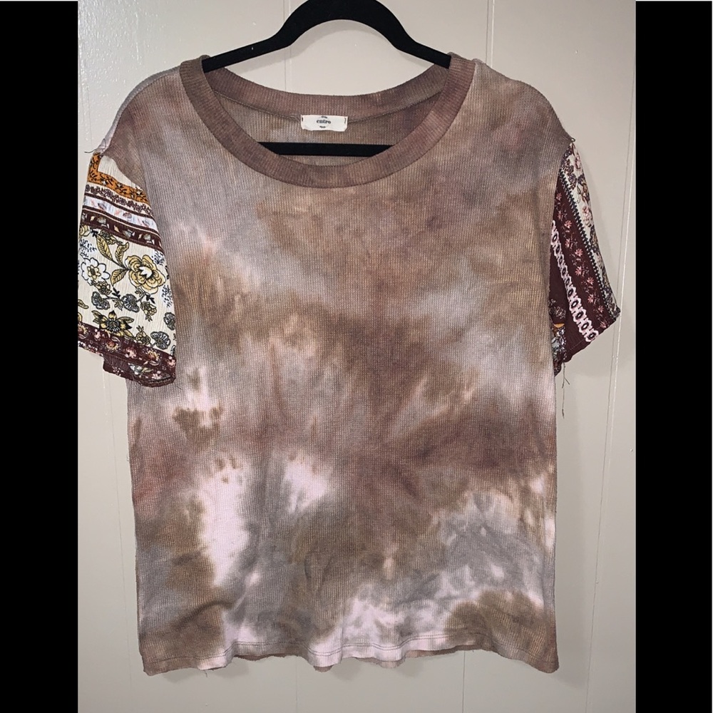 Tye dye top with accent sleeves